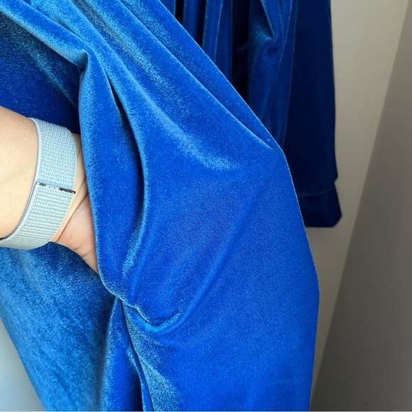 Only Necessities Velvet Blue Nightgown - Size 1X - Picture 6 of 10
